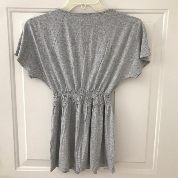 Small H&M Gray Empire-Waisted Short-Sleeved Suplice Tunic Shirt - Picture 5 of 8